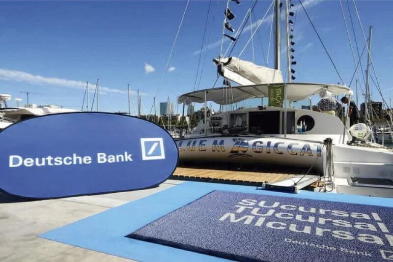 Team building en catamarán por Barcelona para empresas