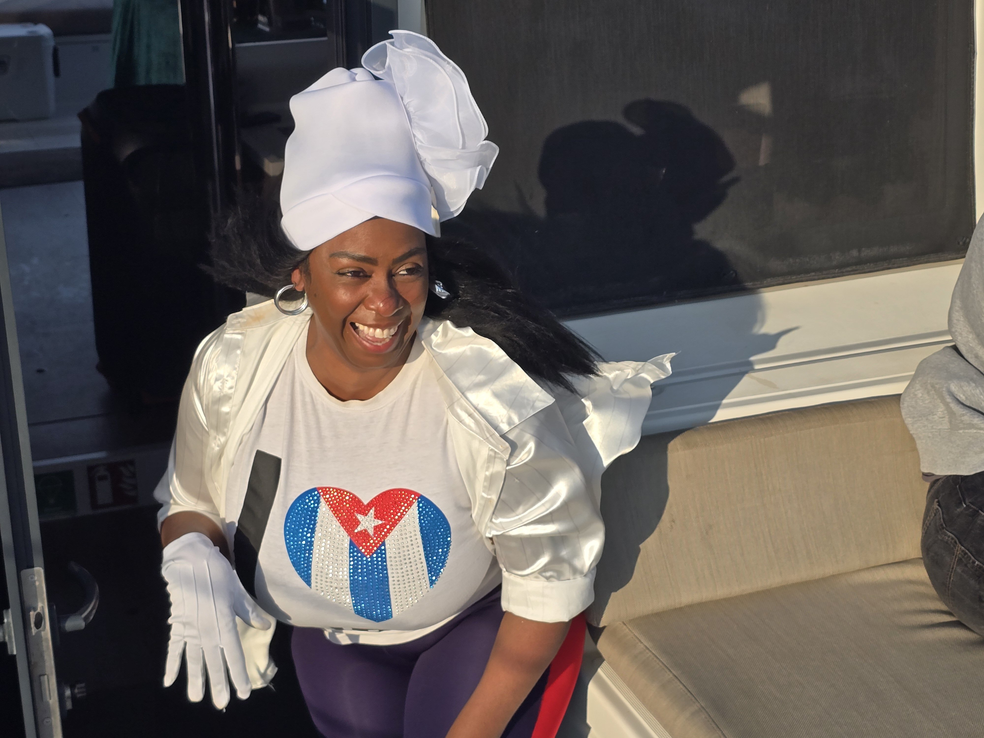 Hora dorada en el Sunset Cruise Barcelona — Golden Hour mediterránea