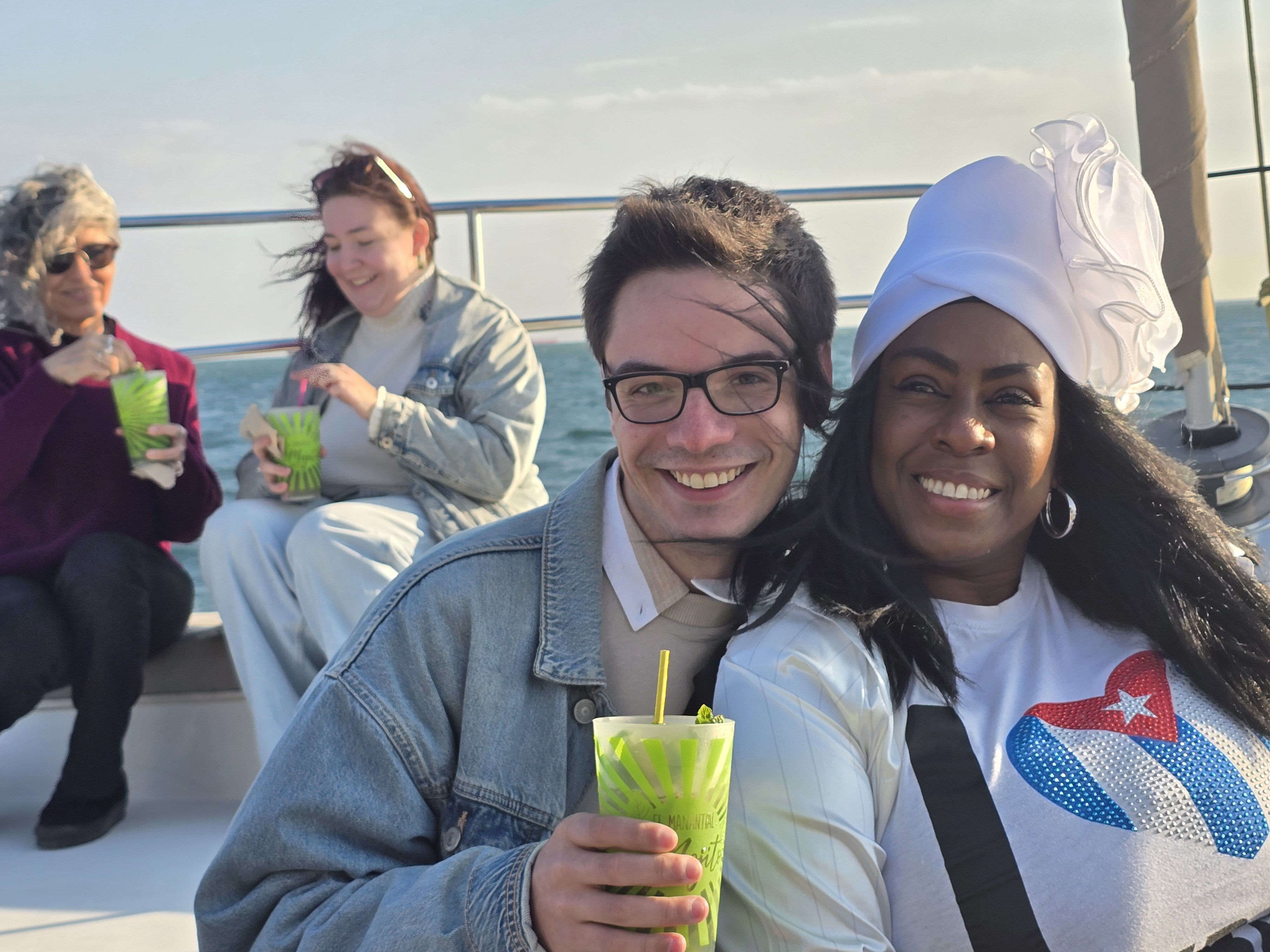 Puesta de sol en velero privado Barcelona — Mojito Sunset