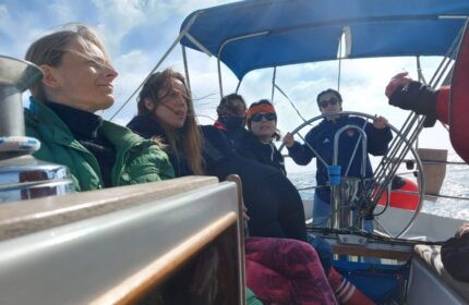 Shared sailing tour