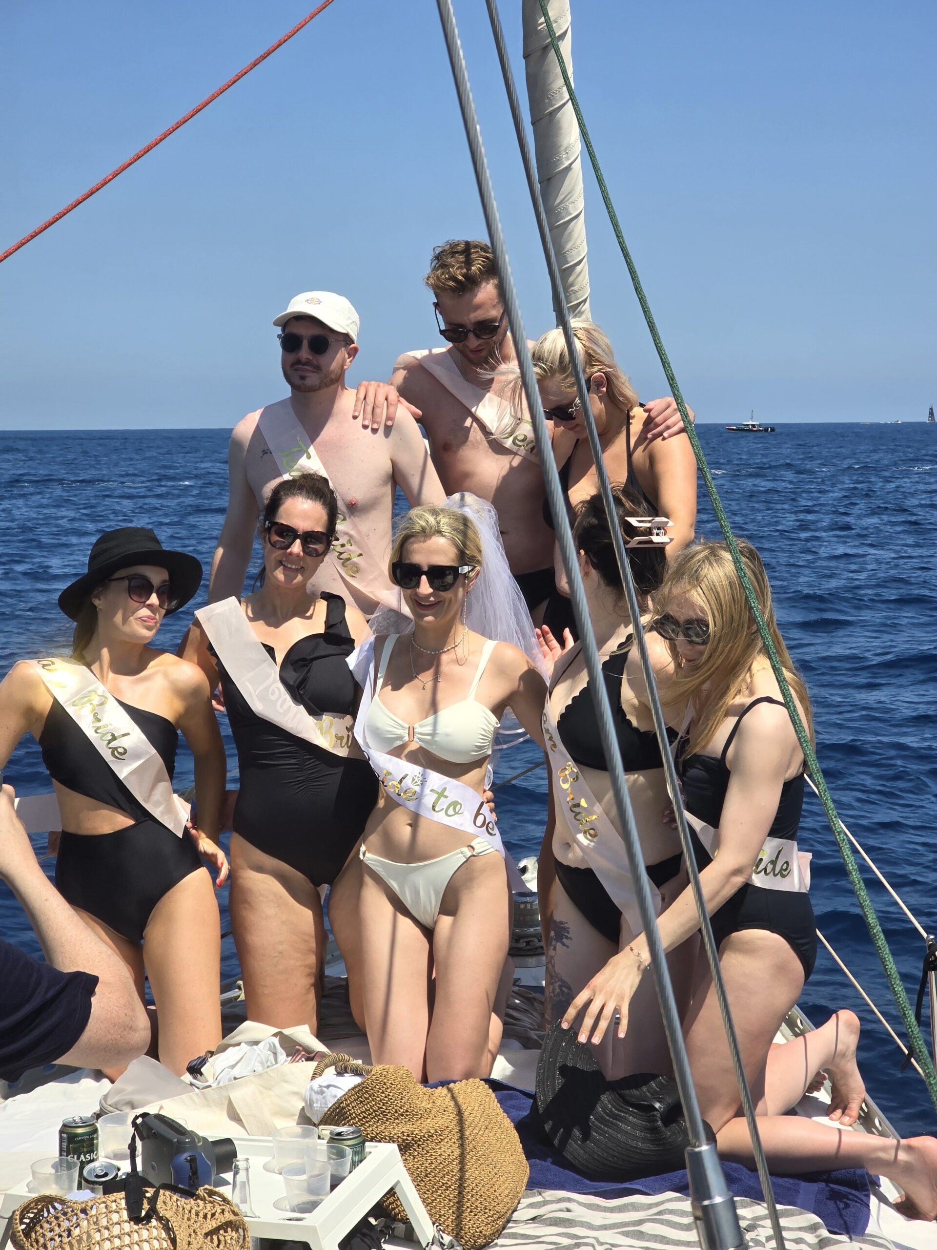 Despedida de soltera en velero Barcelona